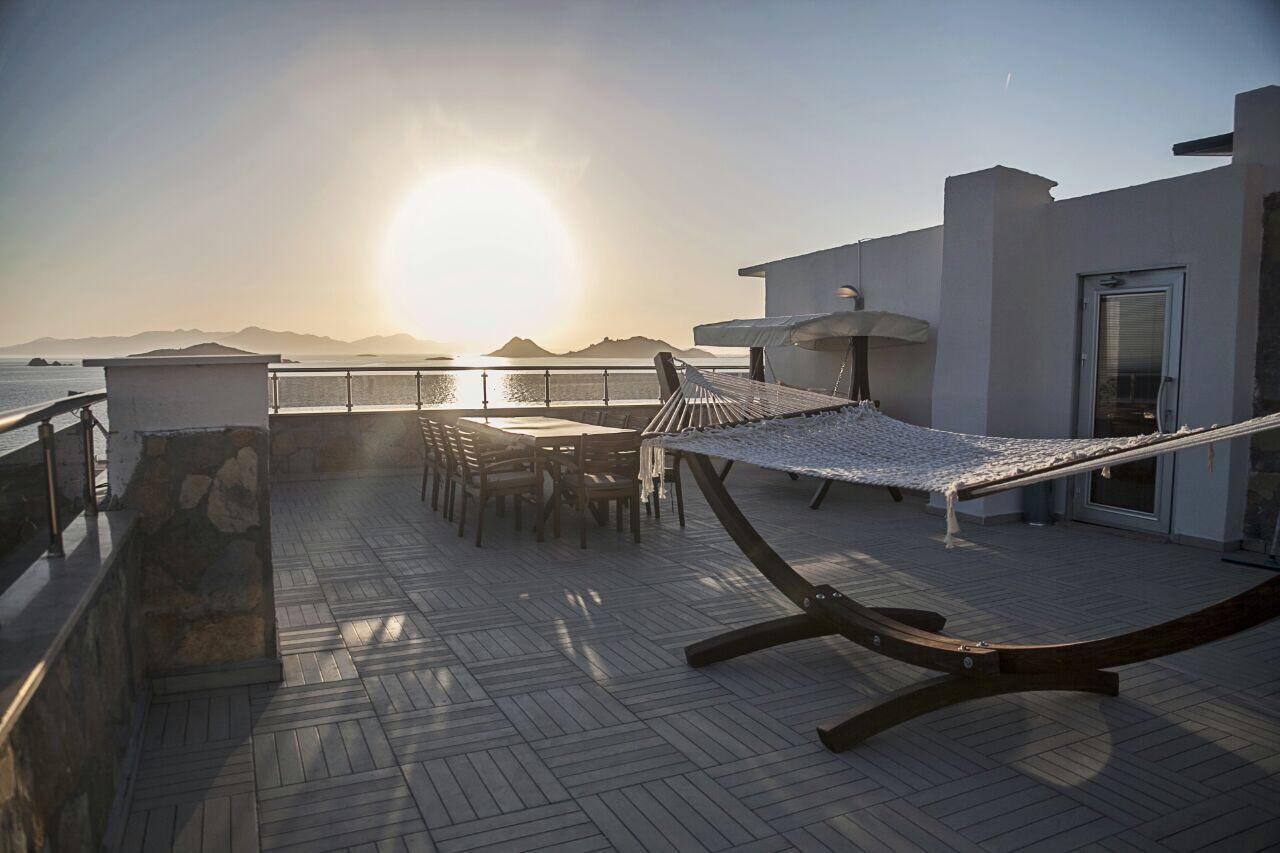 Stone Hotel *